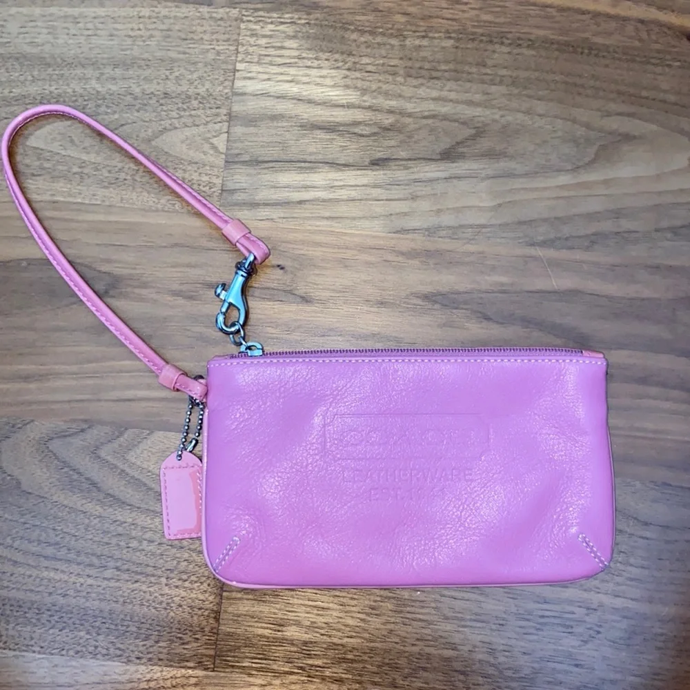 Coach Wallet - Picture 1 of 3